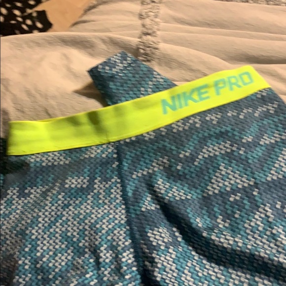 Nike leggings - Picture 3 of 4
